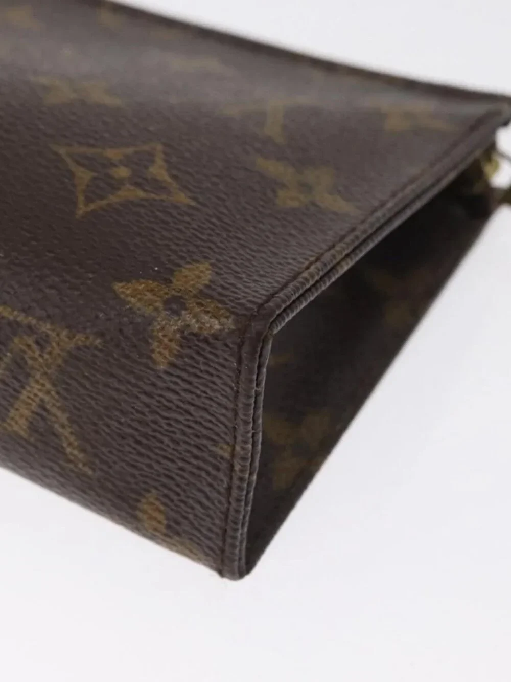 LOUIS VUITTON Monogram Poche Toilette 15 Pouch M47546 LV Auth 168185